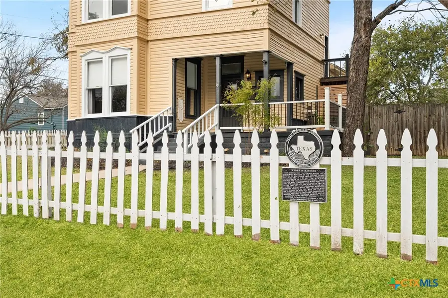 404 E 9th Avenue, Belton, TX 76513 - Image #2