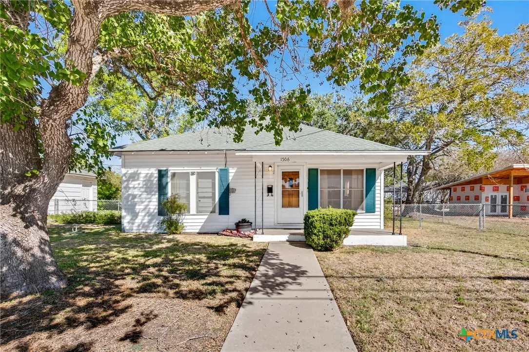 1506 Saint Paul Street, Gonzales, TX 78629 - Image #1