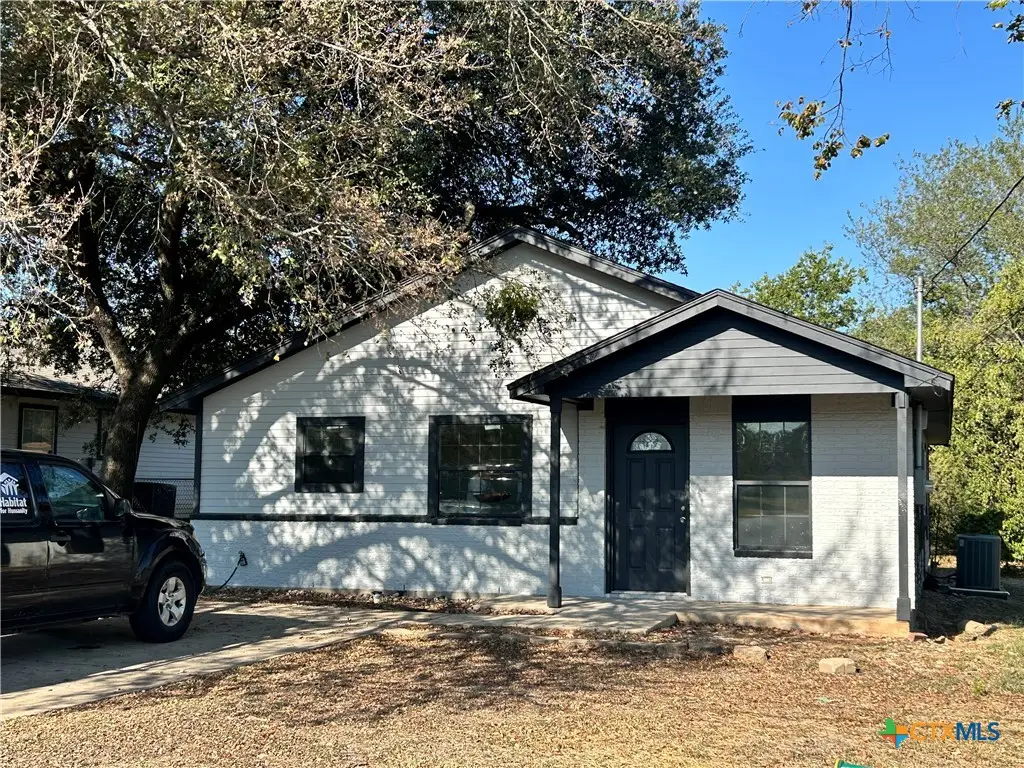 601 S Davis Street, Belton, TX 76513 - Image #1