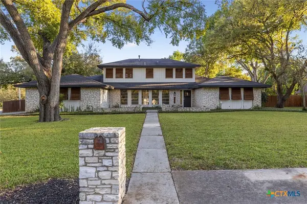 1939 Wayside Drive, Seguin, TX 78155