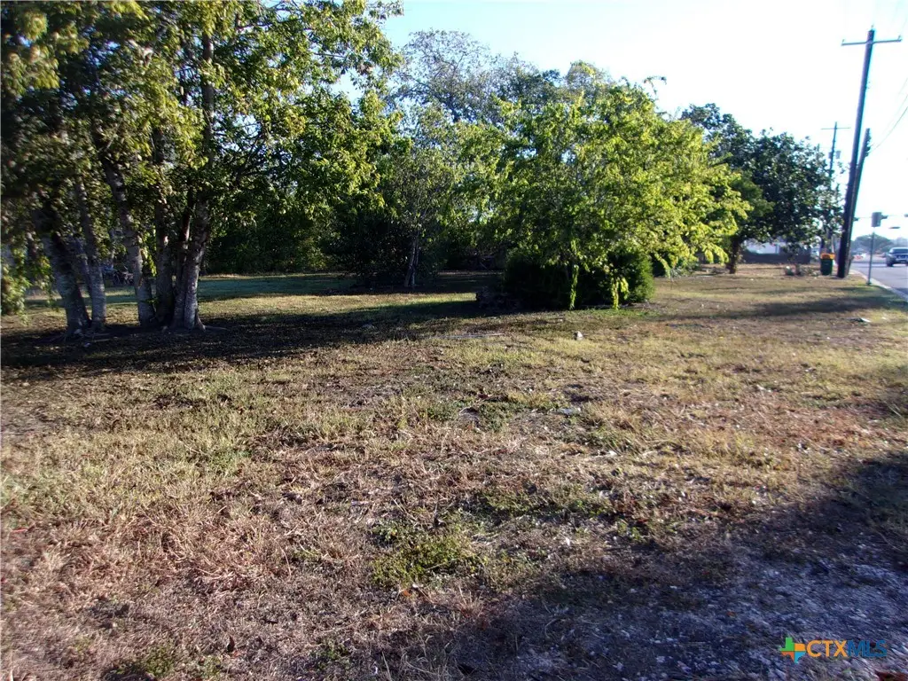 2002 N Louis Street, Victoria, TX 77901 - Image #1