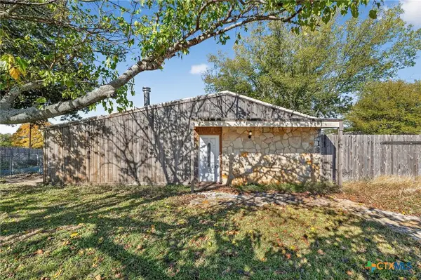 205 Lakewood Drive, Gatesville, TX 76528