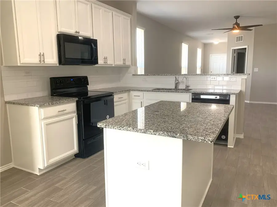 365 Autumn Blaze, New Braunfels, TX 78130 - Image #2