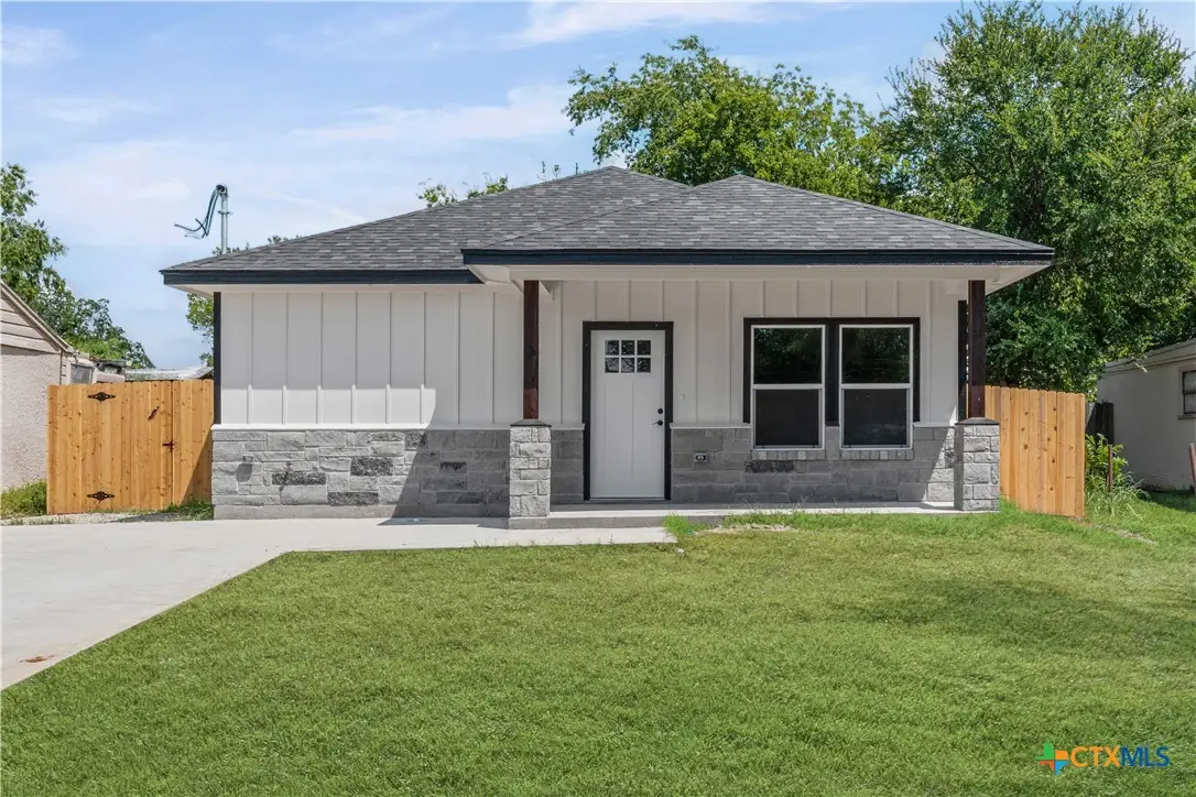 217 Spindletop Street, Gatesville, TX 76528 - Image #1