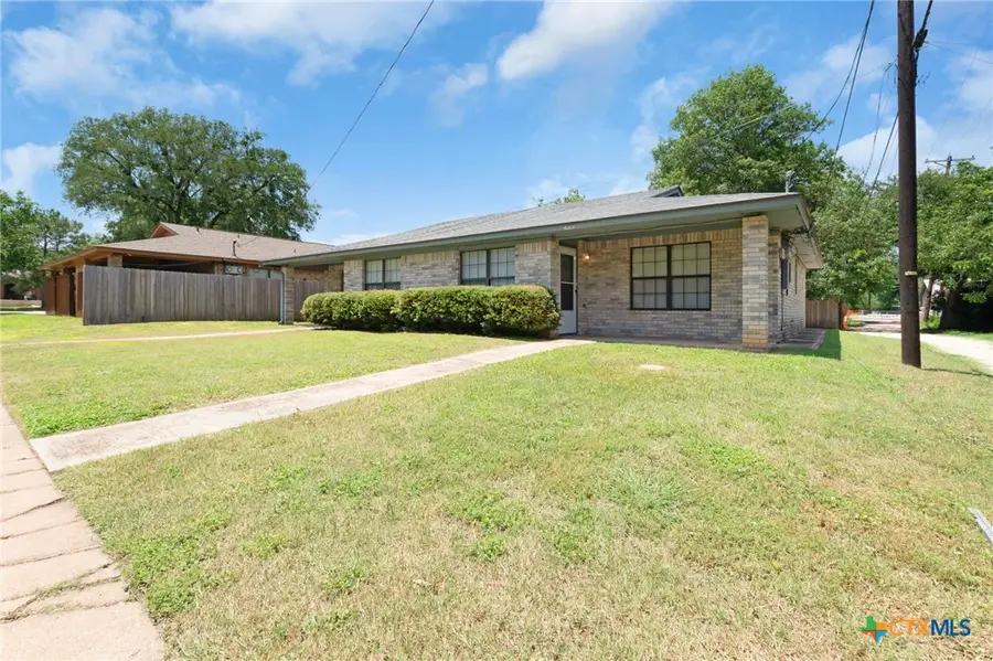 307 W 2nd Street, Lampasas, TX 76550 - Image #2
