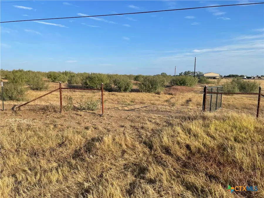 2584 Leissner School Road, Seguin, TX 78155 - Image #2