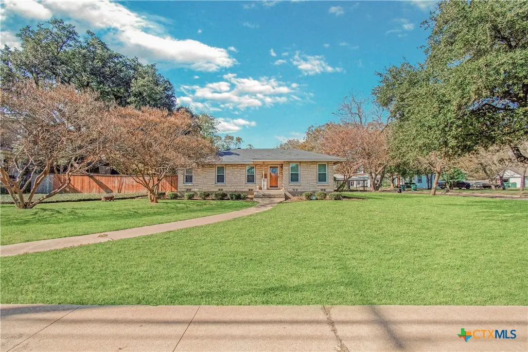 812 N Penelope Street, Belton, TX 76513 - Image #1