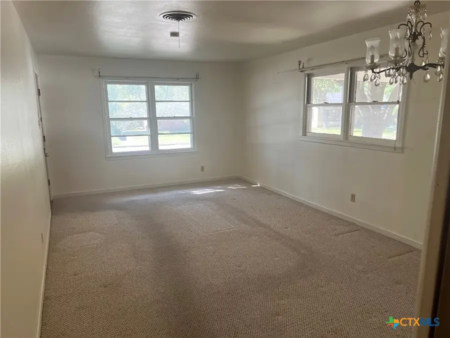 206 W Young, Temple, TX 76501 - Image #3