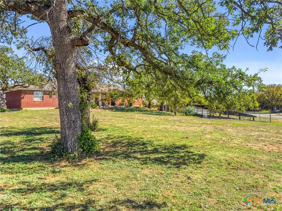 2102 Cedar Valley Drive, Kingsland, TX 78639 - Image #2