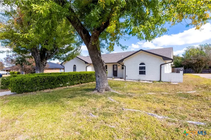 905 S Roy Reynolds Drive, Harker Heights, TX 76548 - Image #3