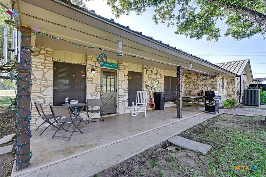 307 Us Highway 87, Stockdale, TX 78160 - Image #2