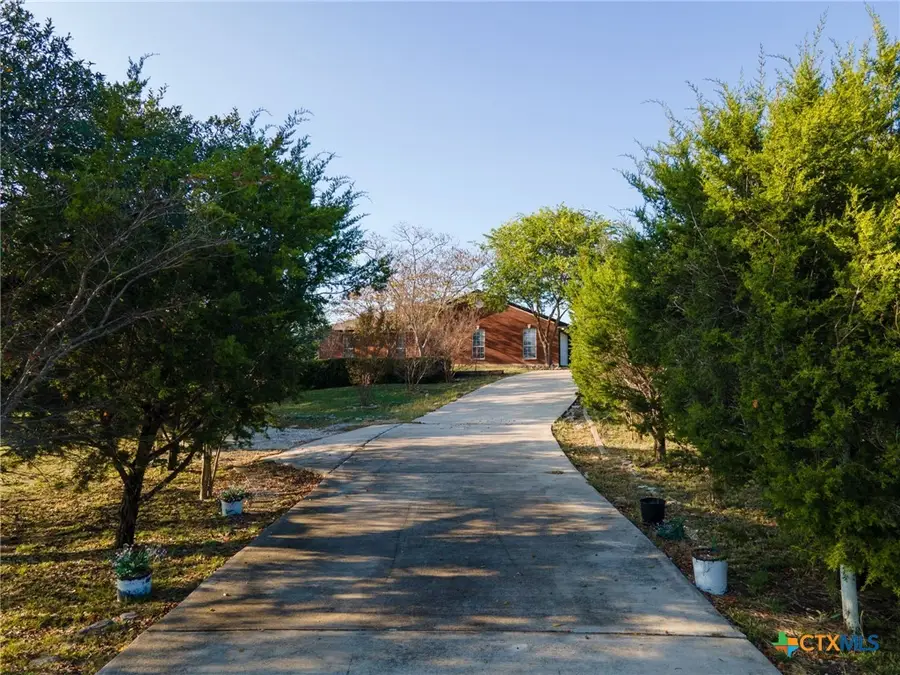 3163 Lomas Rodando Calzada, Kempner, TX 76539 - Image #3