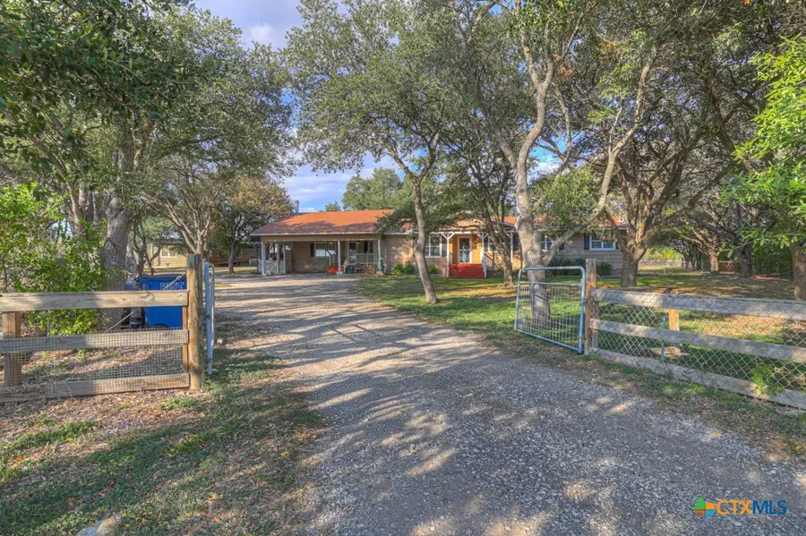 311 Weiss Road, New Braunfels, TX 78130 - Image #2