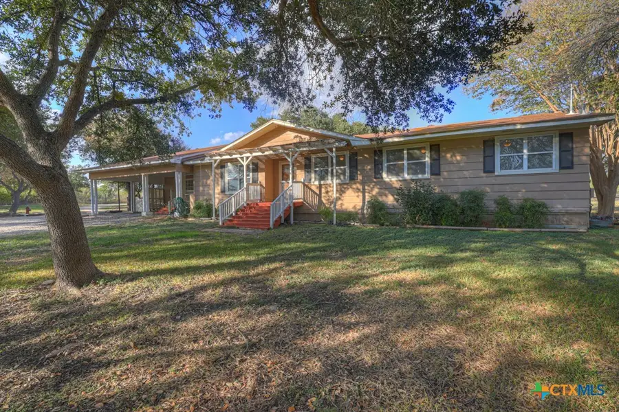 311 Weiss Road, New Braunfels, TX 78130 - Image #3