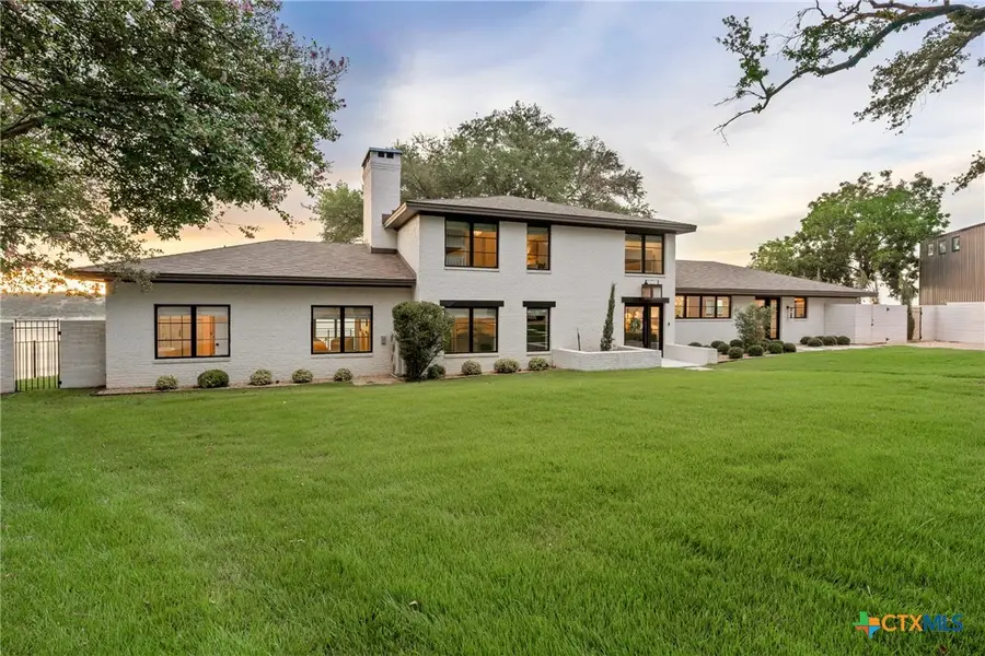 115 Lakeview Drive, Belton, TX 76513 - Image #2