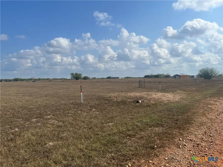 255 Saltgrass Lane, Victoria, TX 77904 - Image #3