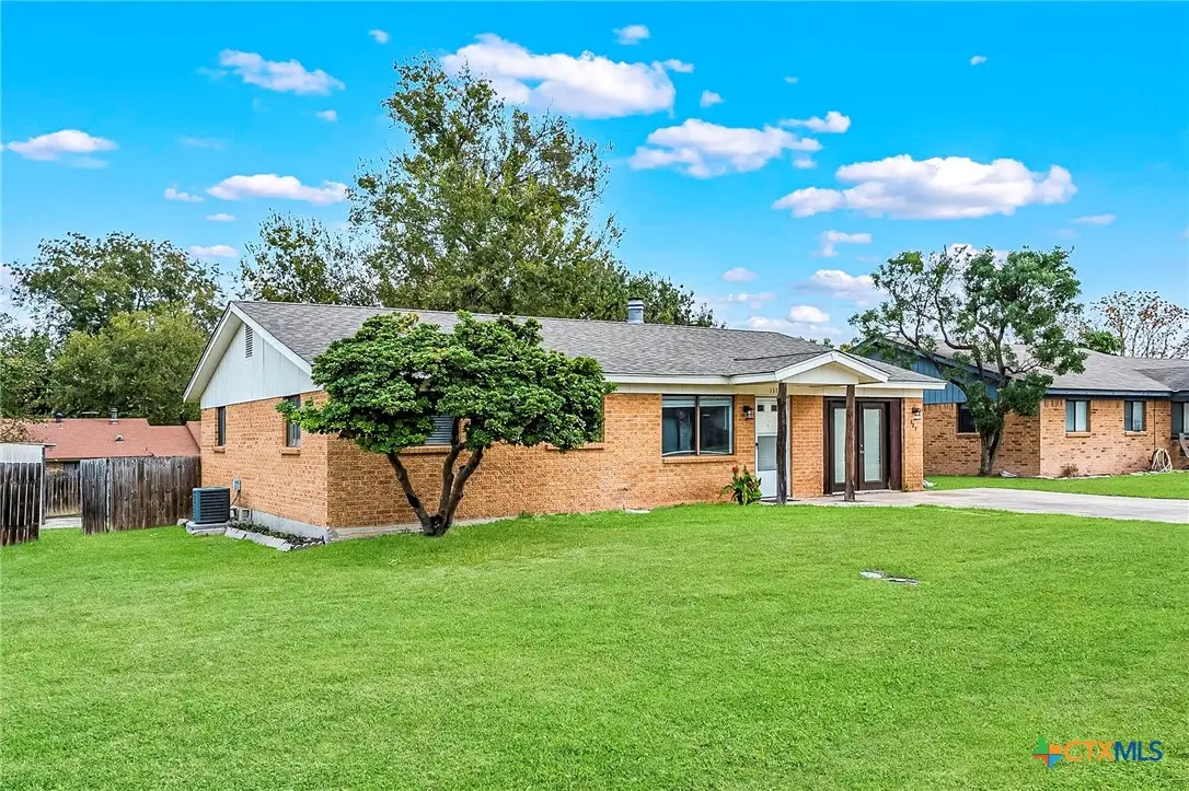 137 Lullwood Dr, New Braunfels, TX 78130 - Image #1