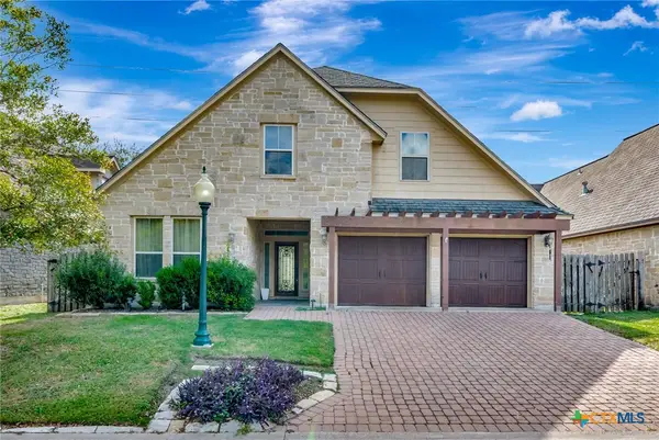 34 Cotswold Lane, Victoria, TX 77904