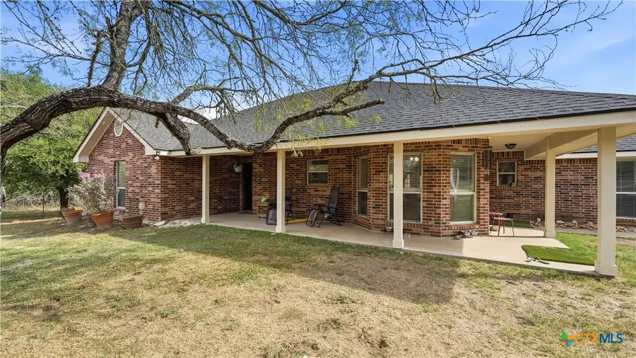 195 Cheyenne Lane, Kingsbury, TX 78638 - Image #3