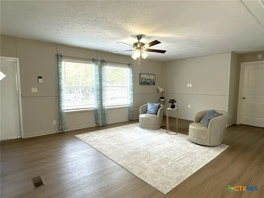 4051 Sutherland Springs Road, Seguin, TX 78155 - Image #2