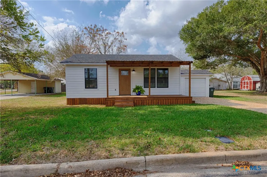 314 S Ridge Street, Hallettsville, TX 77964 - Image #1