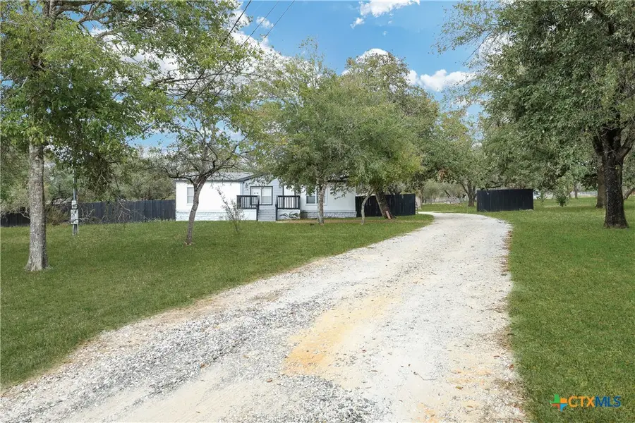 5107 Savannah Chase, Von Ormy, TX 78073 - Image #2