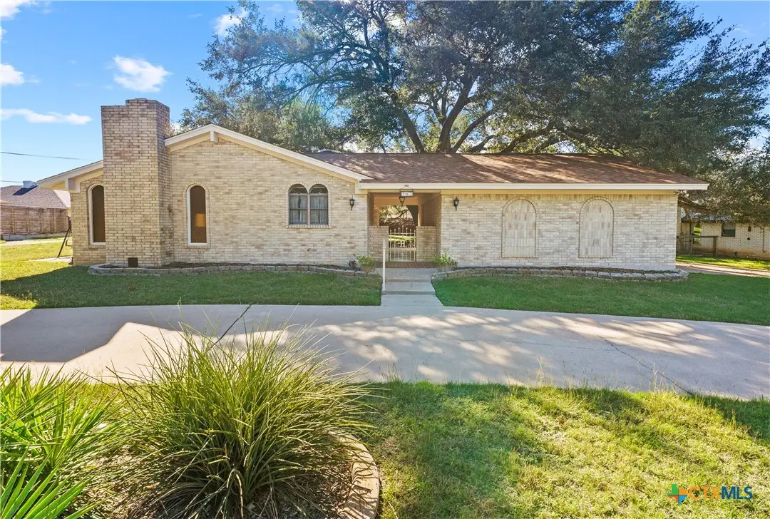 905 Mill Creek Drive, Salado, TX 76571 - Image #1