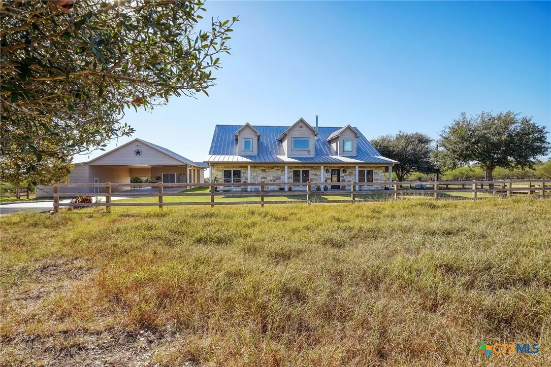 321 County Road 351a, Shiner, TX 77984 - Image #1