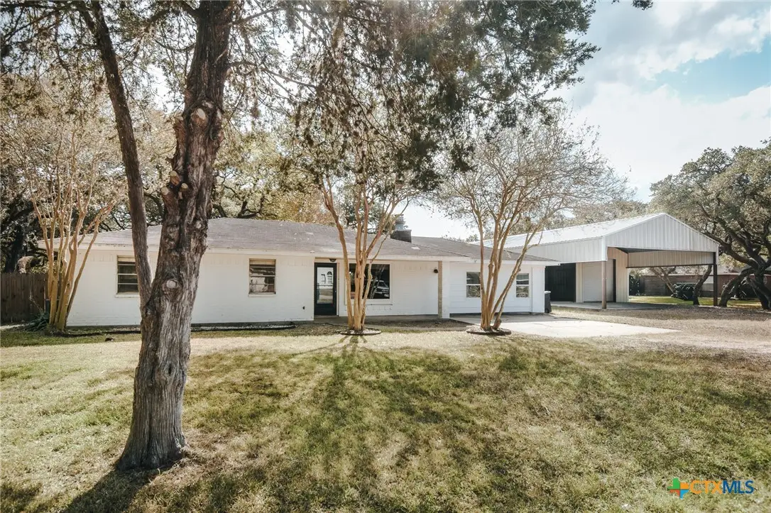 197 Live Oak Drive, Inez, TX 77968 - Image #1