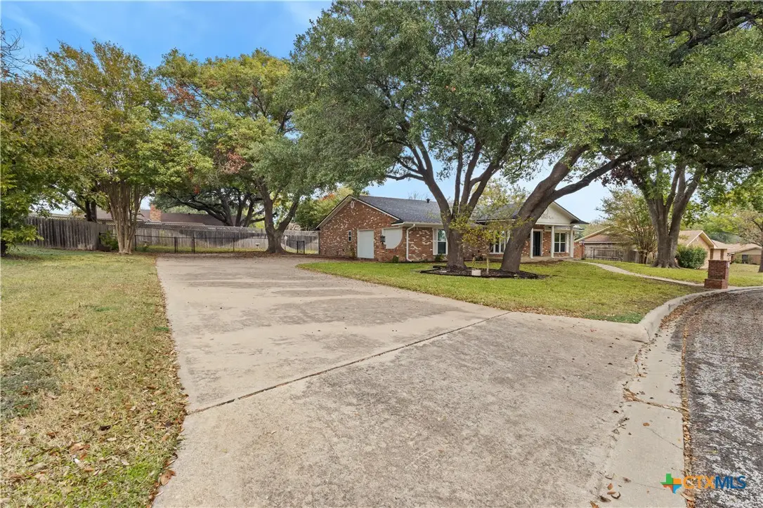 606 E Briarwood Lane, Harker Heights, TX 76548 - Image #1