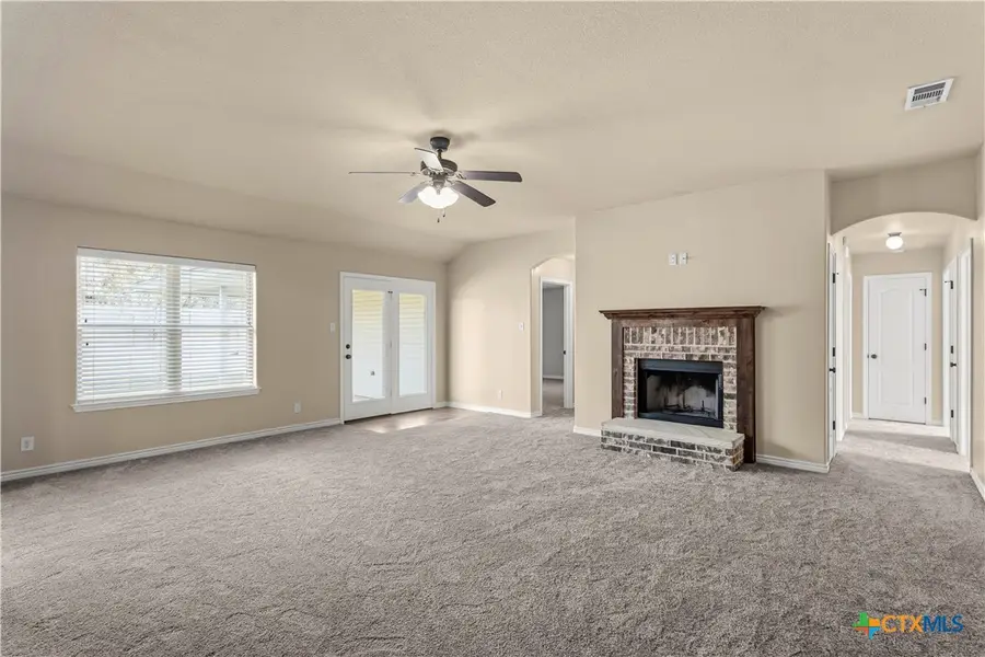 307 E Little Dipper, Killeen, TX 76542 - Image #2
