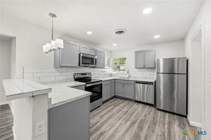 301 E Cherokee Drive, Harker Heights, TX 76548 - Image #3