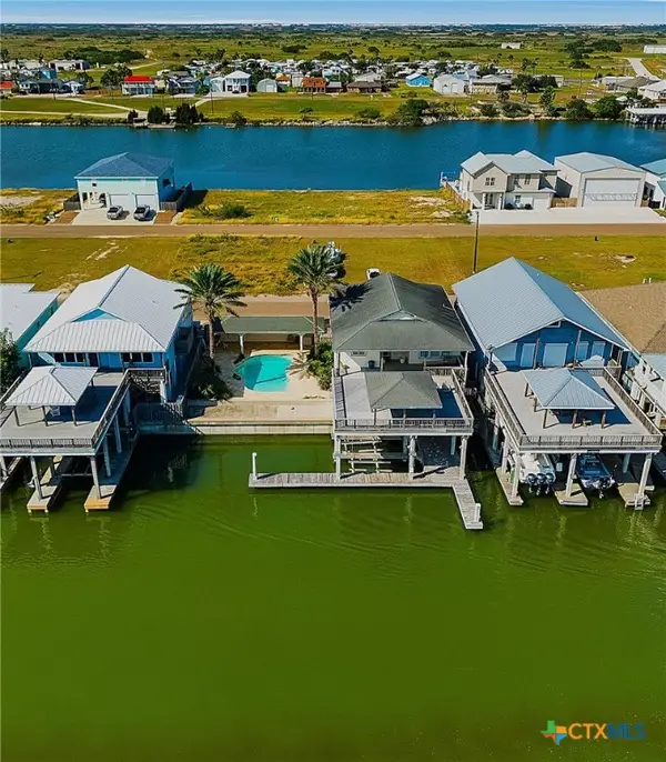 702 E Port Drive, Port Mansfield, TX 78598