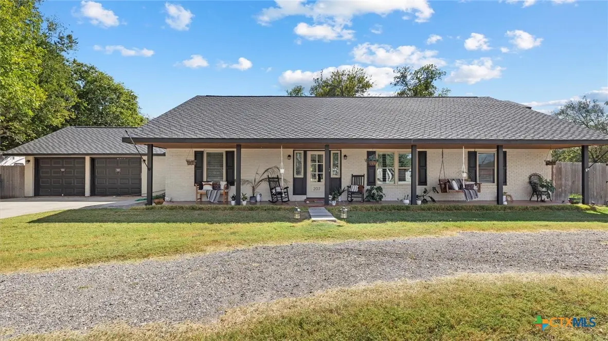 207 Woodlake Drive, McQueeney, TX 78123 - Image #1