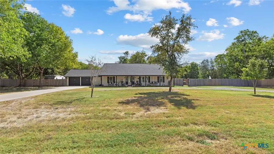 207 Woodlake Drive, McQueeney, TX 78123 - Image #2