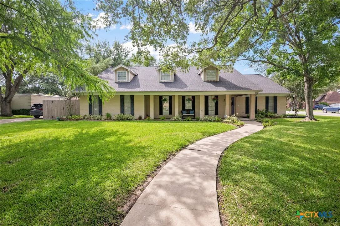 407 Pasadena Drive, Victoria, TX 77904 - #1