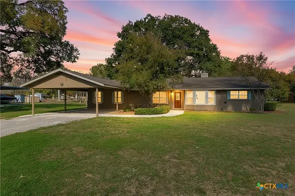 163 Lakeside Drive, Seguin, TX 78155