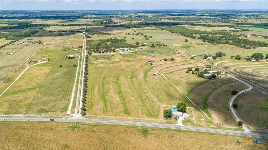 404 Annies Lane, La Vernia, TX 78121 - Image #3