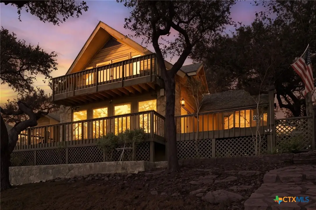 1072 Summit Bluff, Canyon Lake, TX 78133 - Image #1