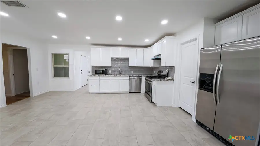 911 Depot Street, El Campo, TX 77437 - Image #3