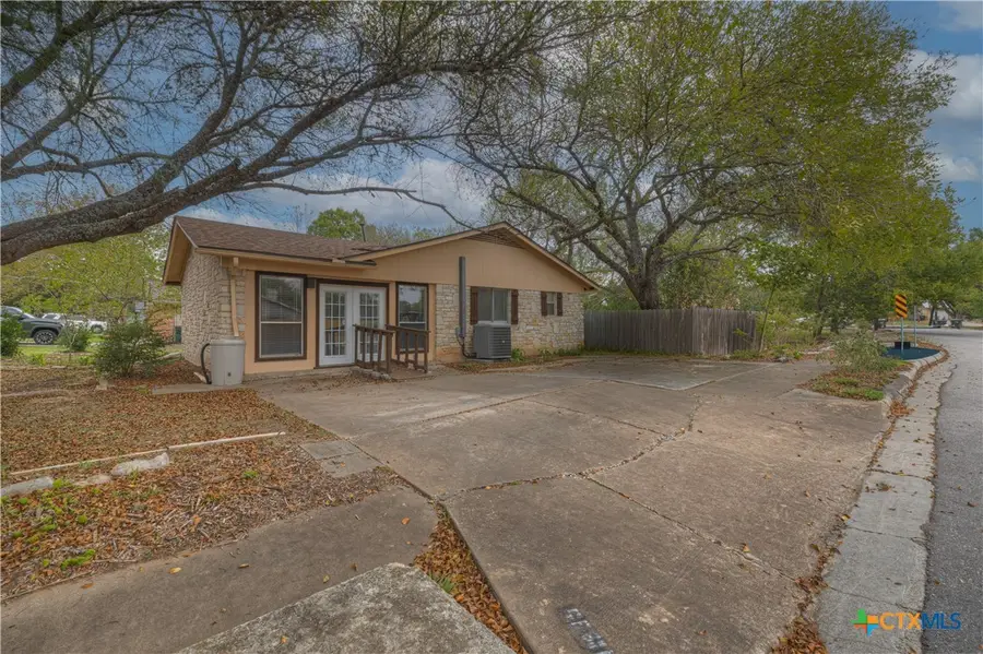1935 Lisa Lane, San Marcos, TX 78666 - Image #2