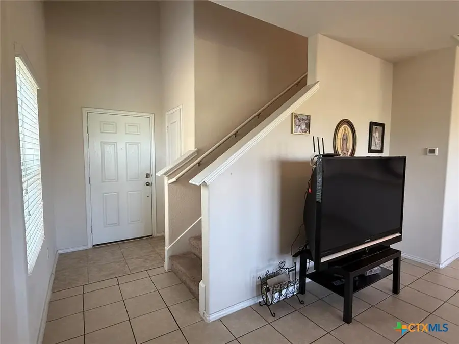 352 Circle Way #37E, Jarrell, TX 76537 - Image #3