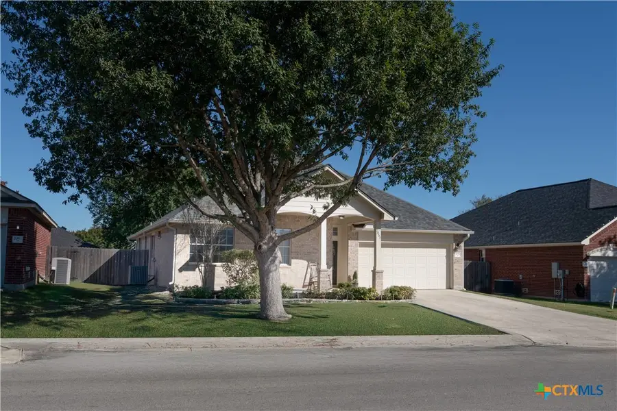 2057 Dove Crossing Drive, New Braunfels, TX 78130 - Image #2