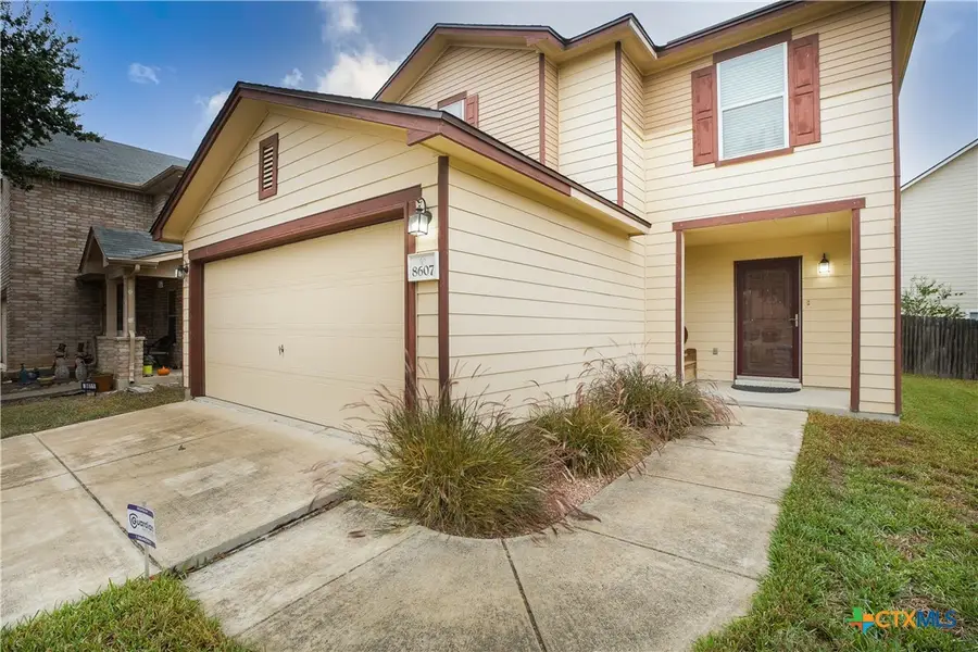 8607 Egret Court, San Antonio, TX 78245 - Image #3