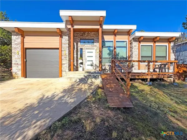 1151 Eastview Drive, Canyon Lake, TX 78133