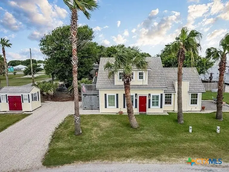 112 Wedig Street, Port Lavaca, TX 77979 - Image #1