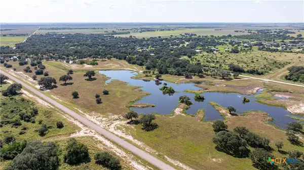 000 Lakeside Trail Blk 2 Lot 19, Inez, TX 77968