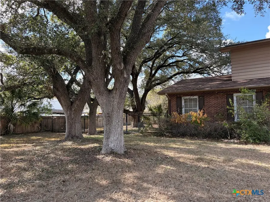 1014 N Hunt Street, Cuero, TX 77954 - #3