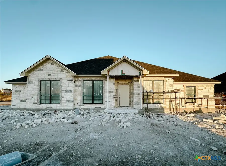 1400 Red Rock Road, Hewitt, TX 76643 - #2