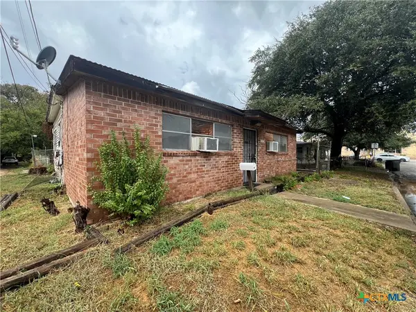 607 N Cleveland Street, Victoria, TX 77901